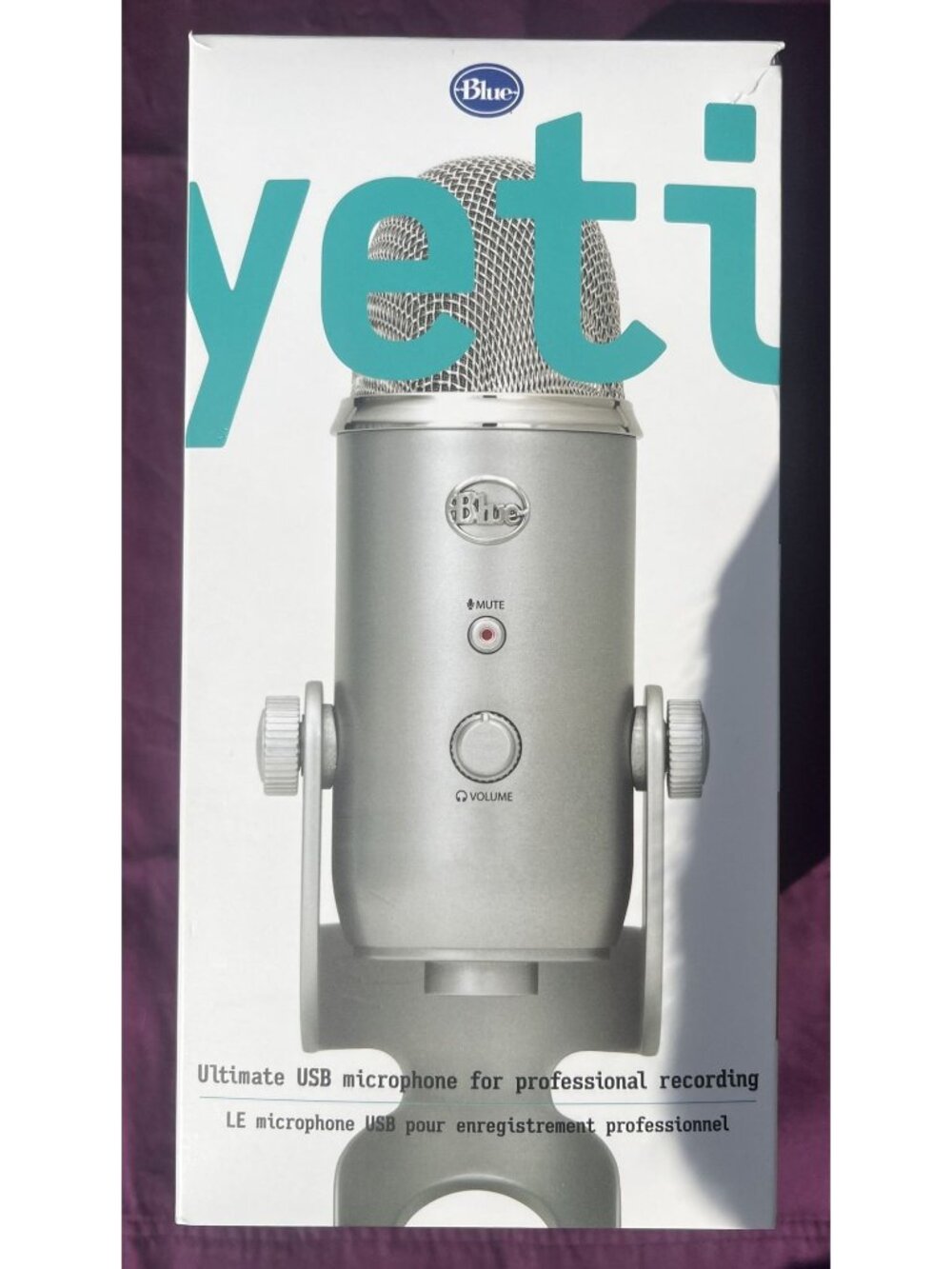 Blue Yeti USB Microphone Silver w Box Manual Cable Tested Mac PC Podcast